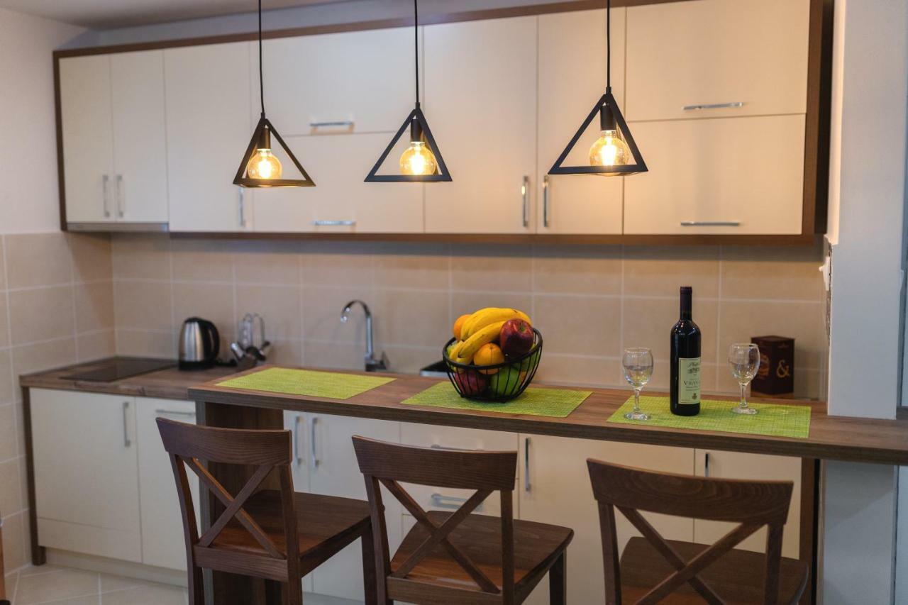 Apartmani Tref Petrovac Екстериор снимка