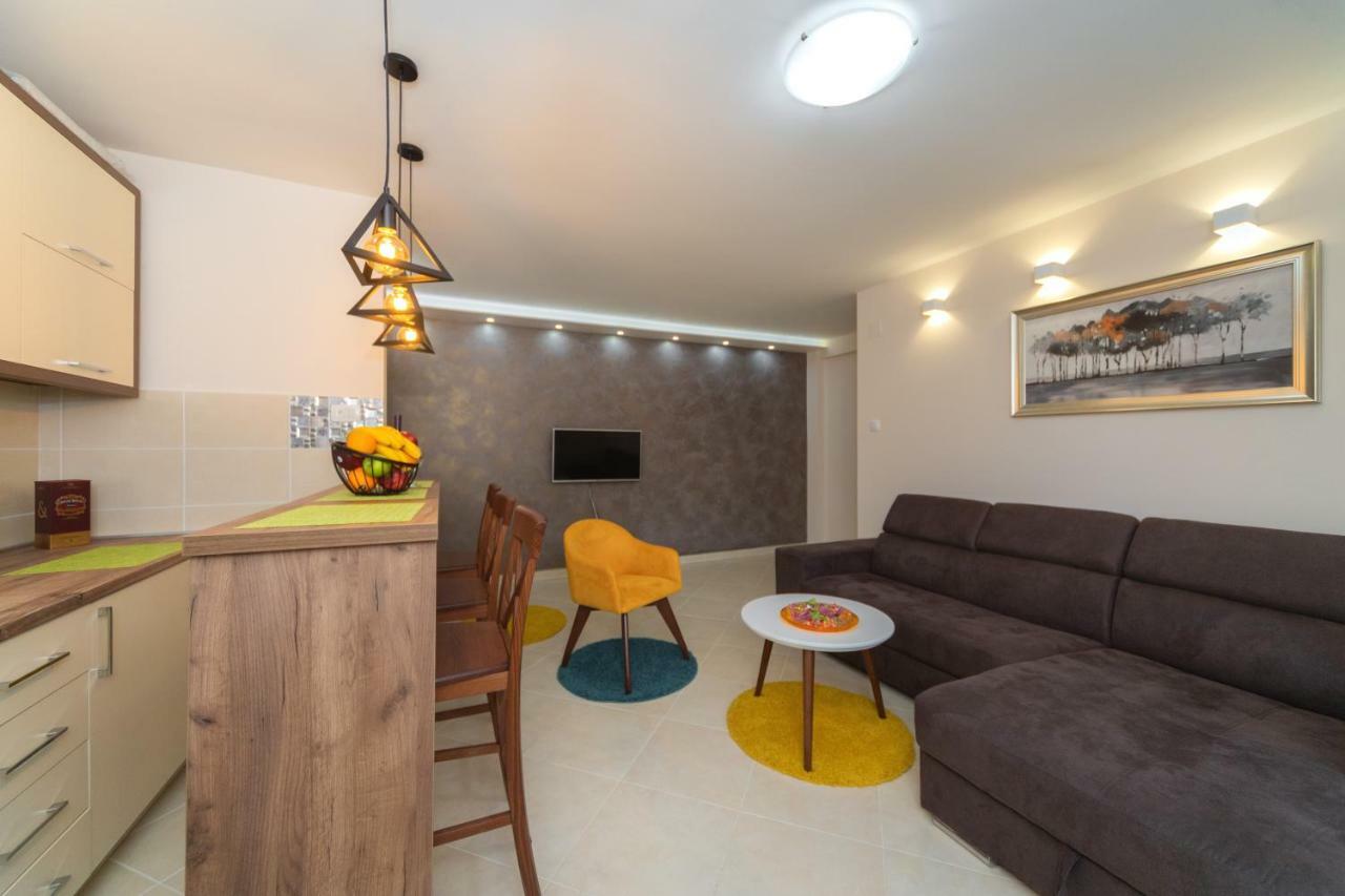 Apartmani Tref Petrovac Екстериор снимка