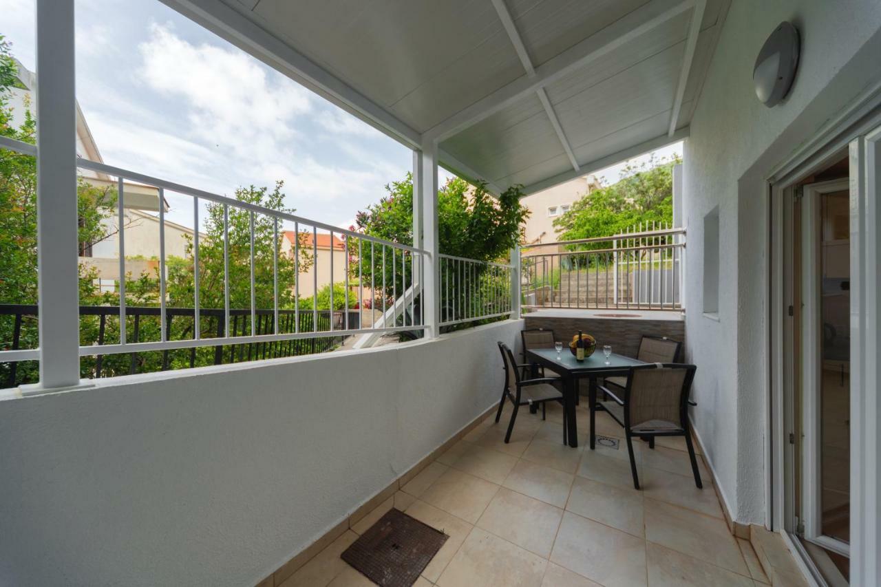 Apartmani Tref Petrovac Екстериор снимка